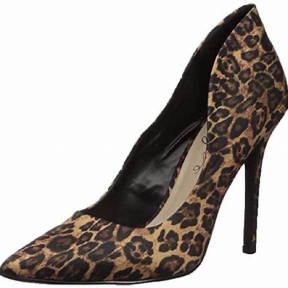 Fergie Acapella 8.5 Leopard print pumps - Picture 6 of 6
